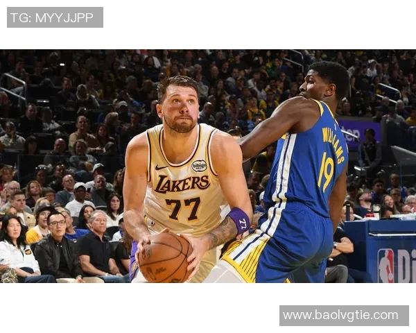 湖人129-101击败勇士，东契奇26分詹姆斯22+7+9救主